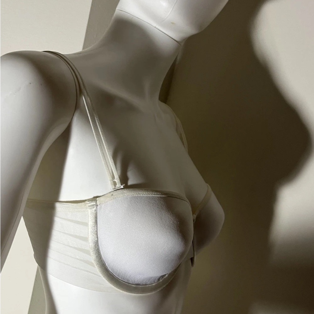 Liz Claiborne White Bra Removable Straps 36A